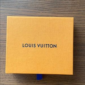 Louis Vuitton box